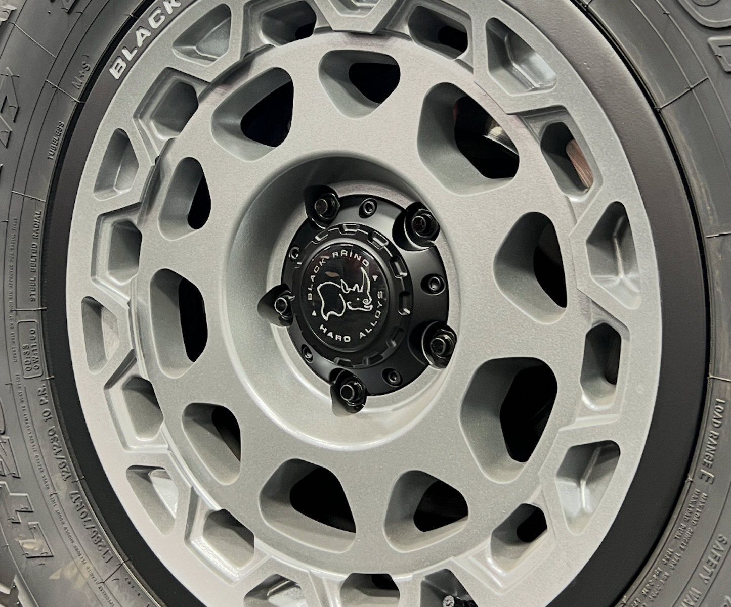 Stud Conversion Kit (VW - Touareg/Atlas)